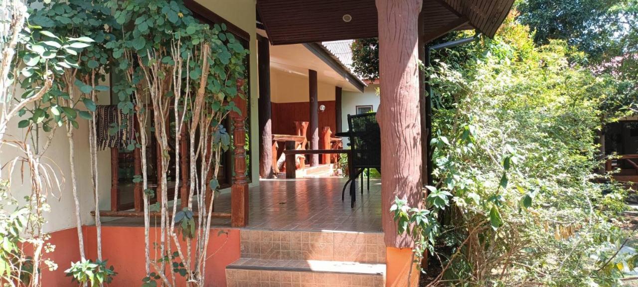 Baan Suan Villas Resort Banszuan Kültér fotó